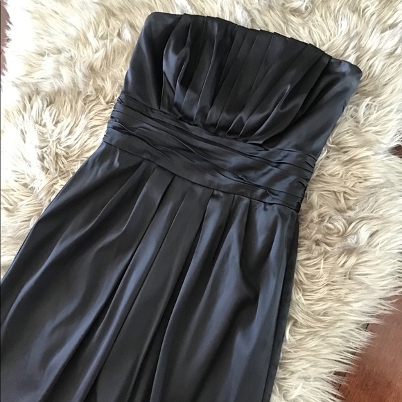 Very Flattering Strapless Black Dress - Picture 3 of 10